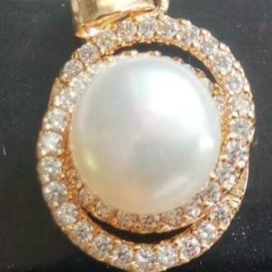 100% Genuine Pearl AAAA 10-11mm WHITE STUD PEARL PENDANT